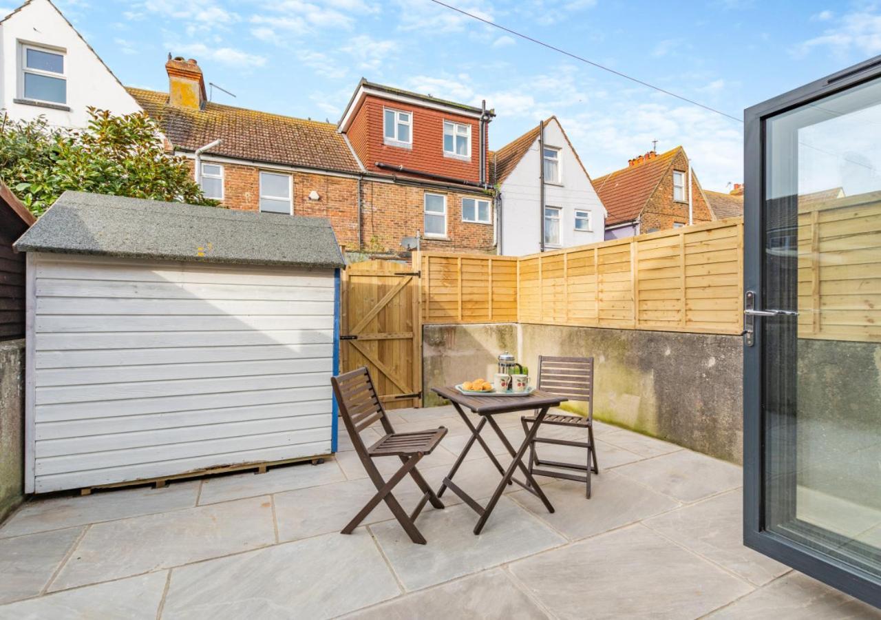 The Bolthole - Eastbourne Villa Exterior photo