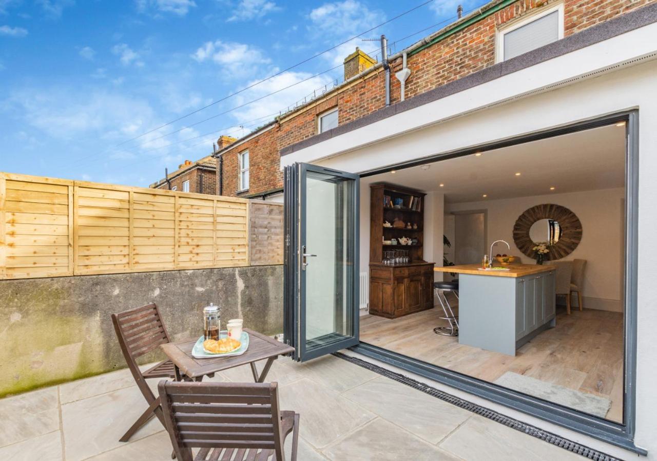 The Bolthole - Eastbourne Villa Exterior photo