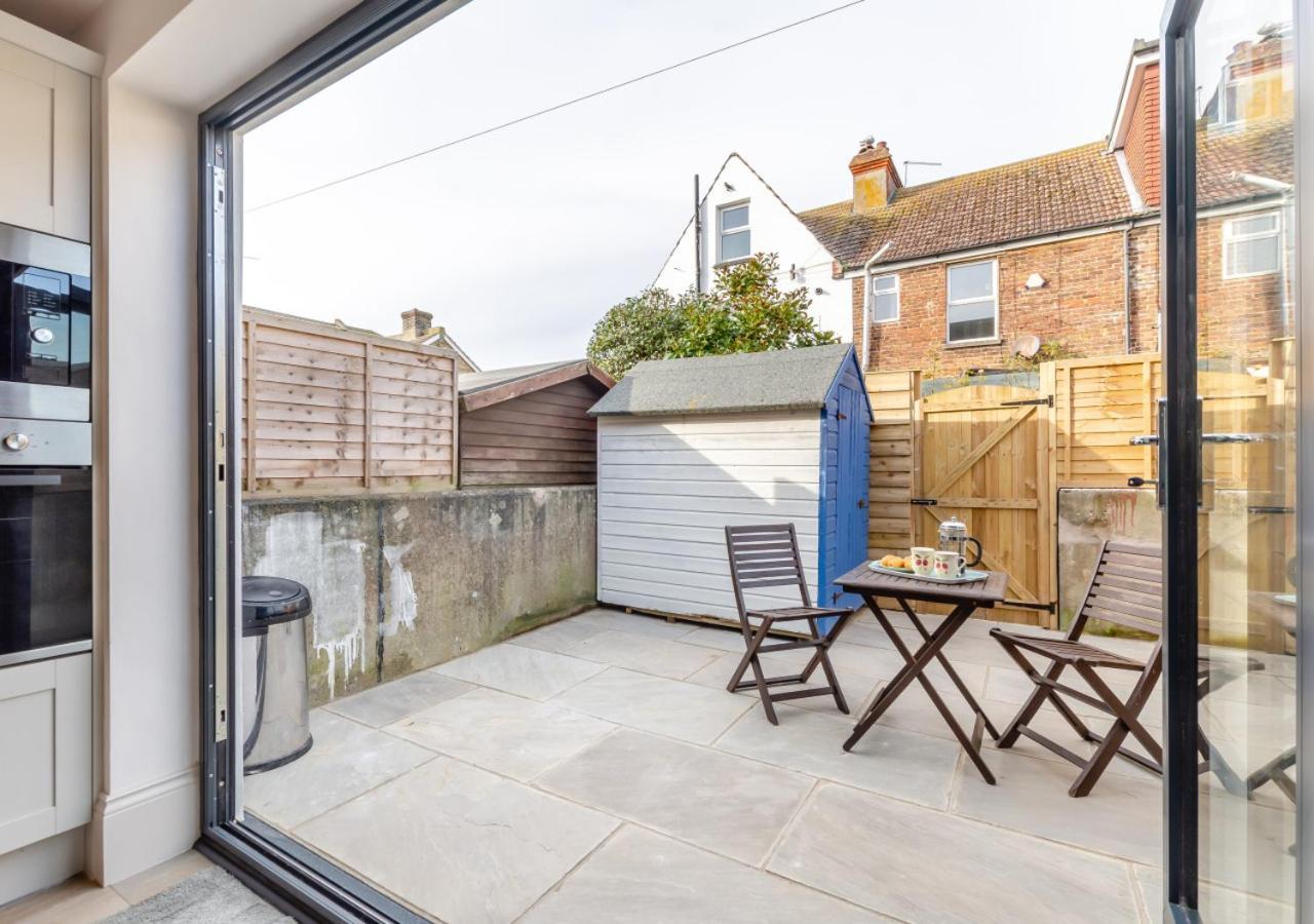 The Bolthole - Eastbourne Villa Exterior photo